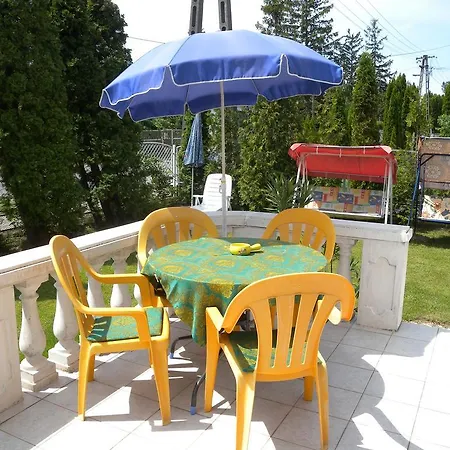 Ferienhaus Holiday In Balatonmariafürdo 19278 Balatonkeresztúr